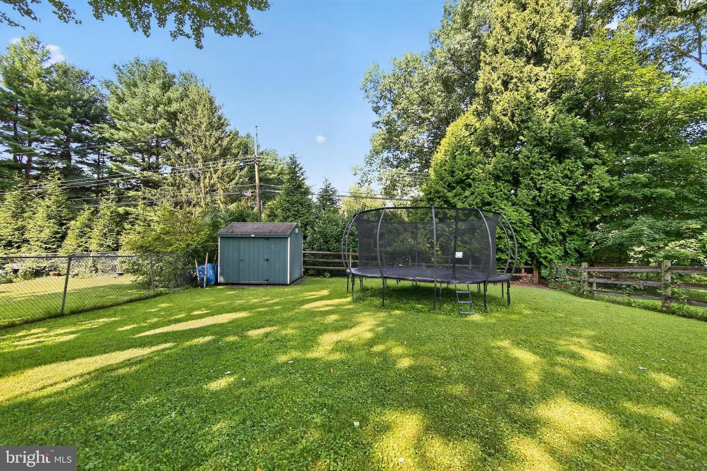 242 Elm Avenue photo 27