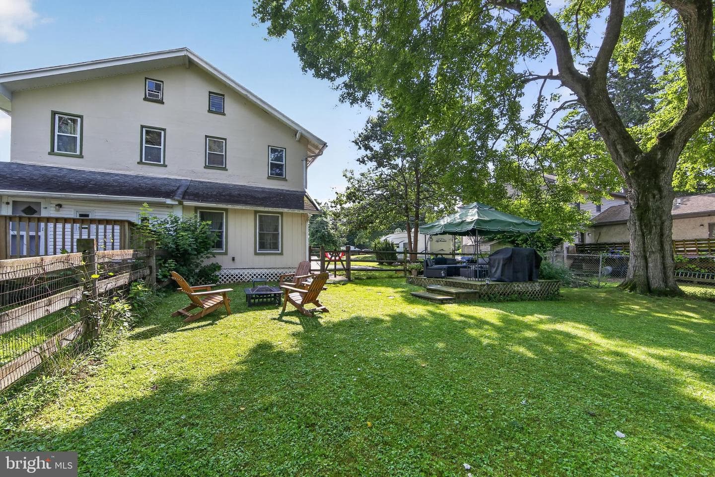 242 Elm Avenue photo 29