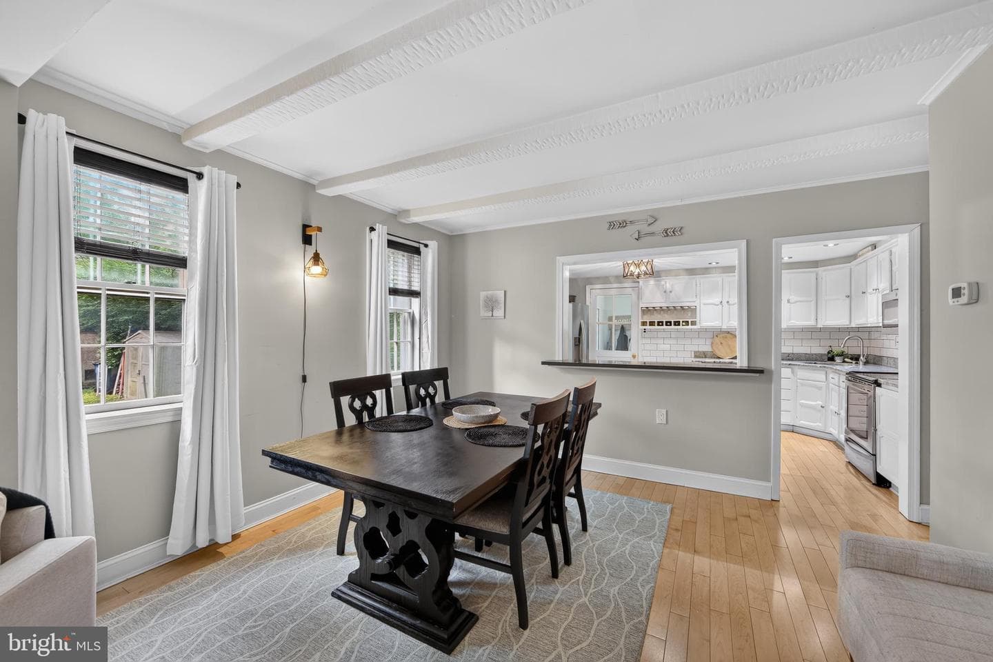 242 Elm Avenue photo 9
