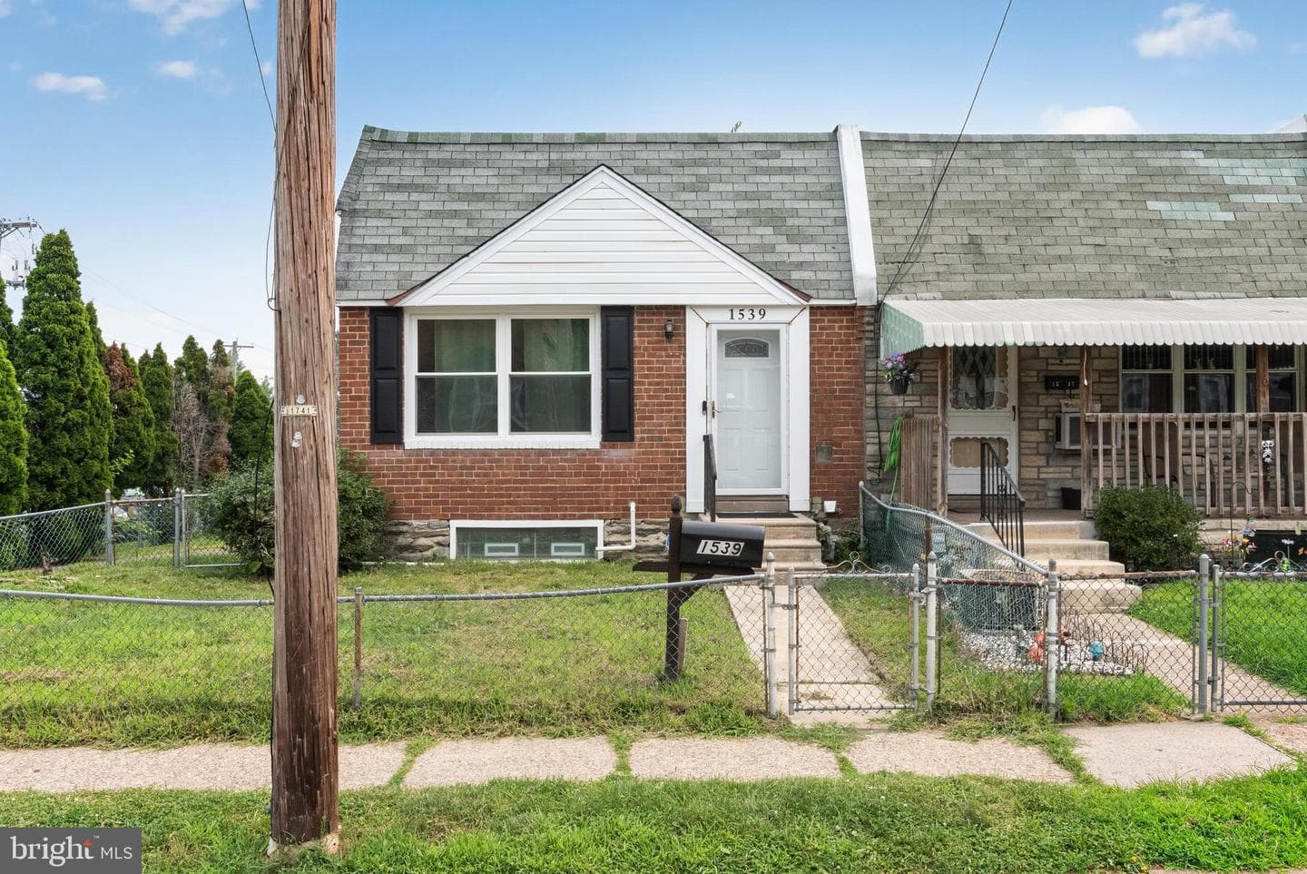 1539 Summit Street photo 1