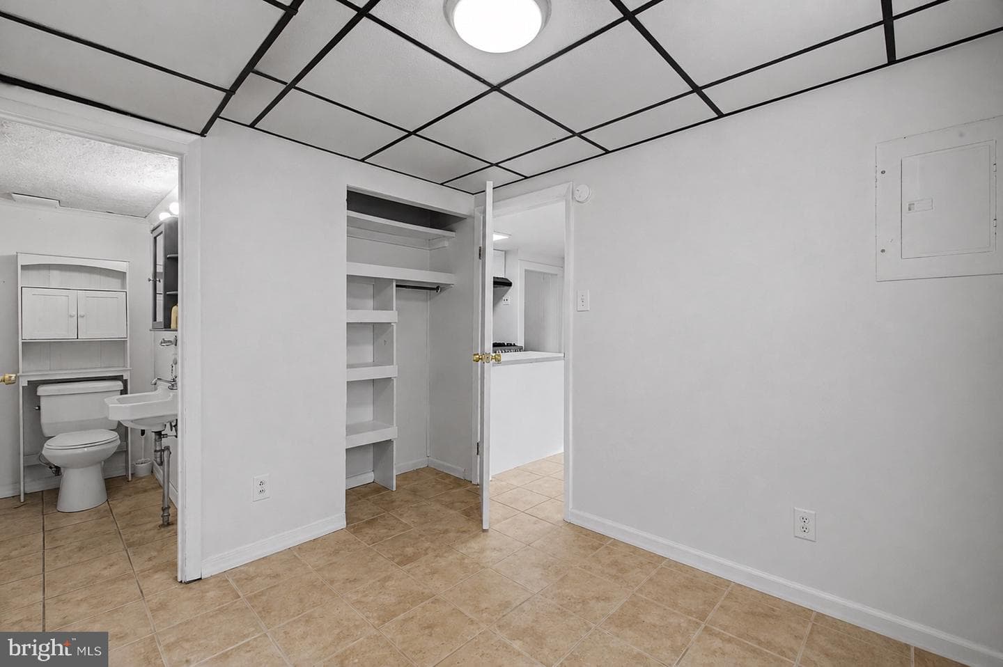 1539 Summit Street photo 9