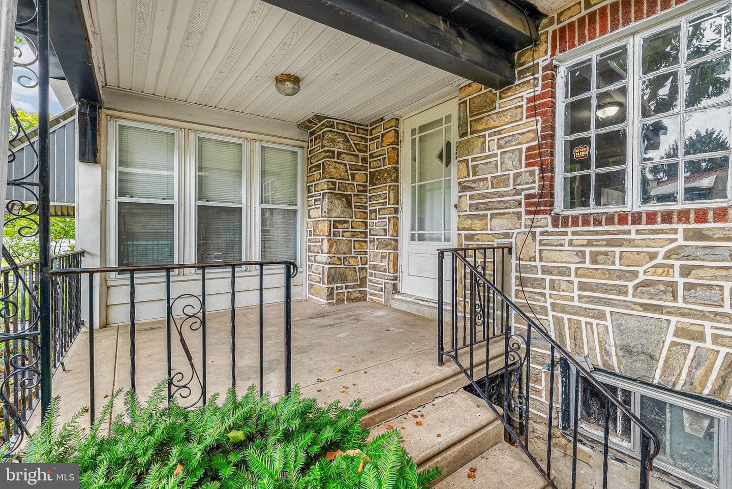 7239 Glenthorne Road photo 2