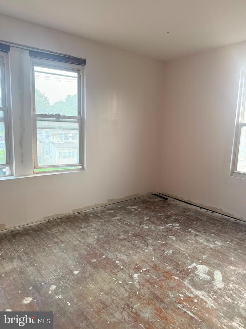 1719 Chichester Avenue photo 4