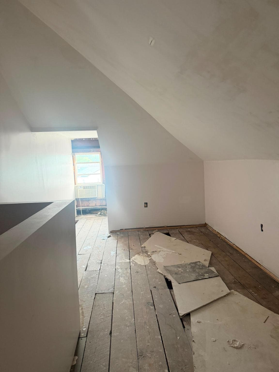 1719 Chichester Avenue photo 6