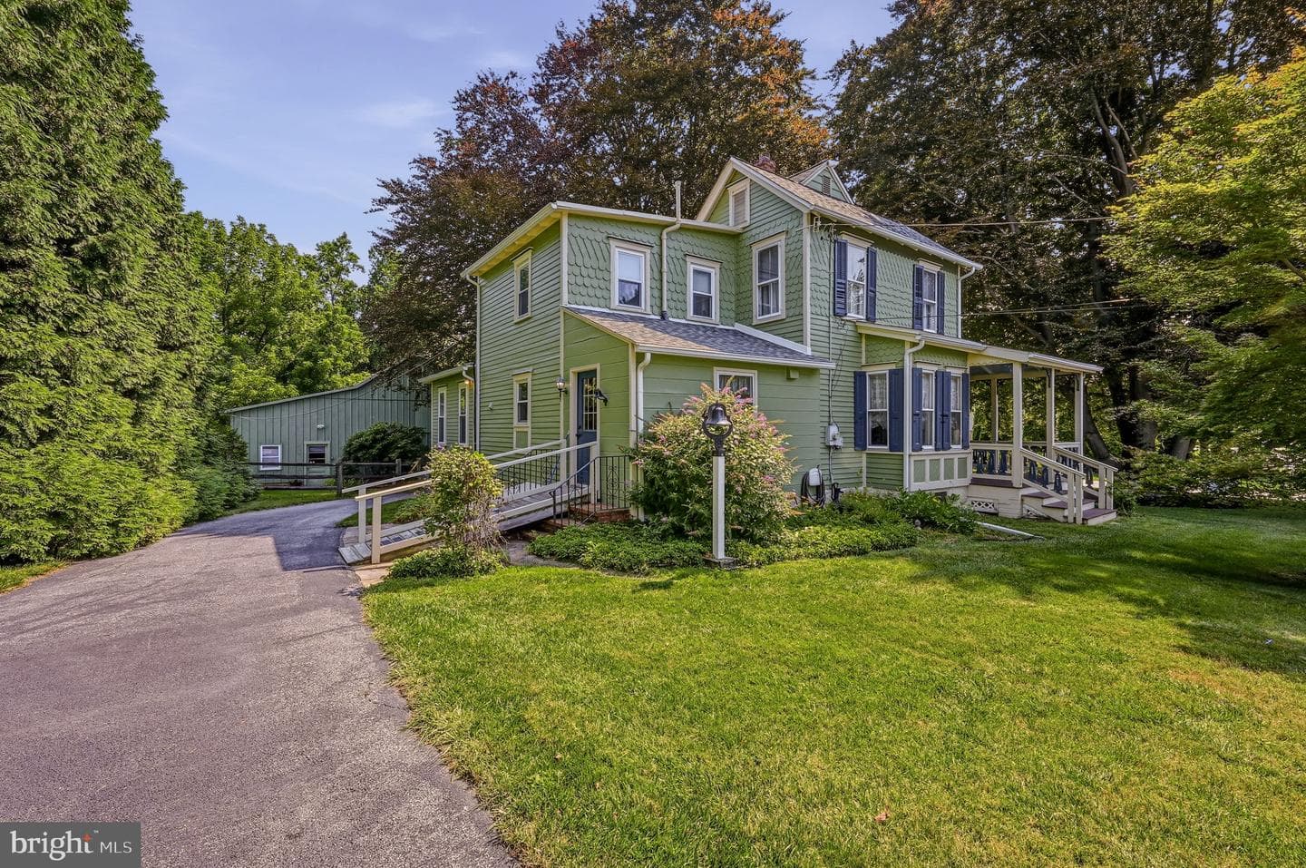 2552 Naamans Creek Road photo 1