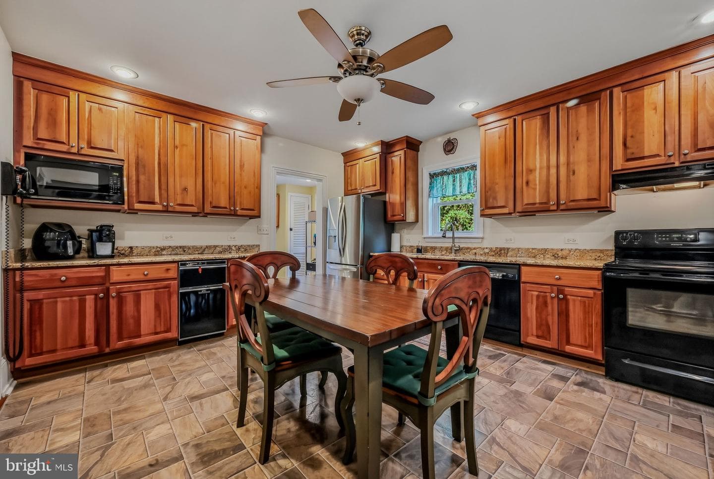 2552 Naamans Creek Road photo 23