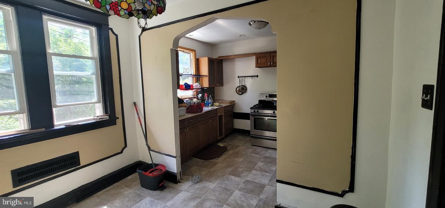 907 Macdade Boulevard photo 17