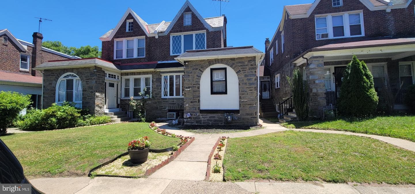 907 Macdade Boulevard, Lansdowne