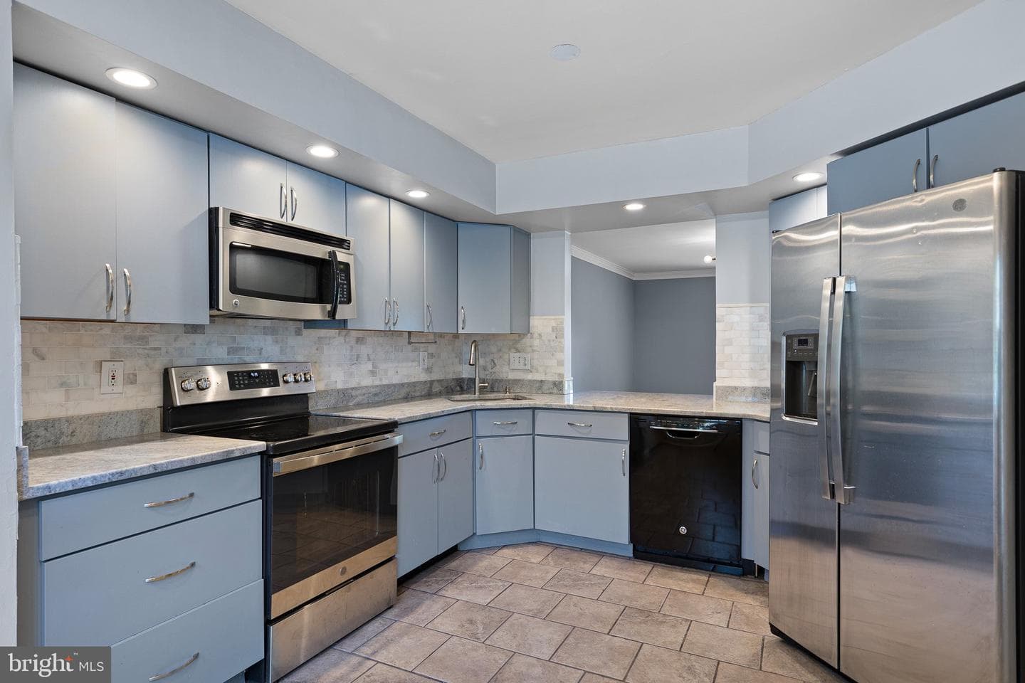 1206 N Glen Drive #1206 photo 8