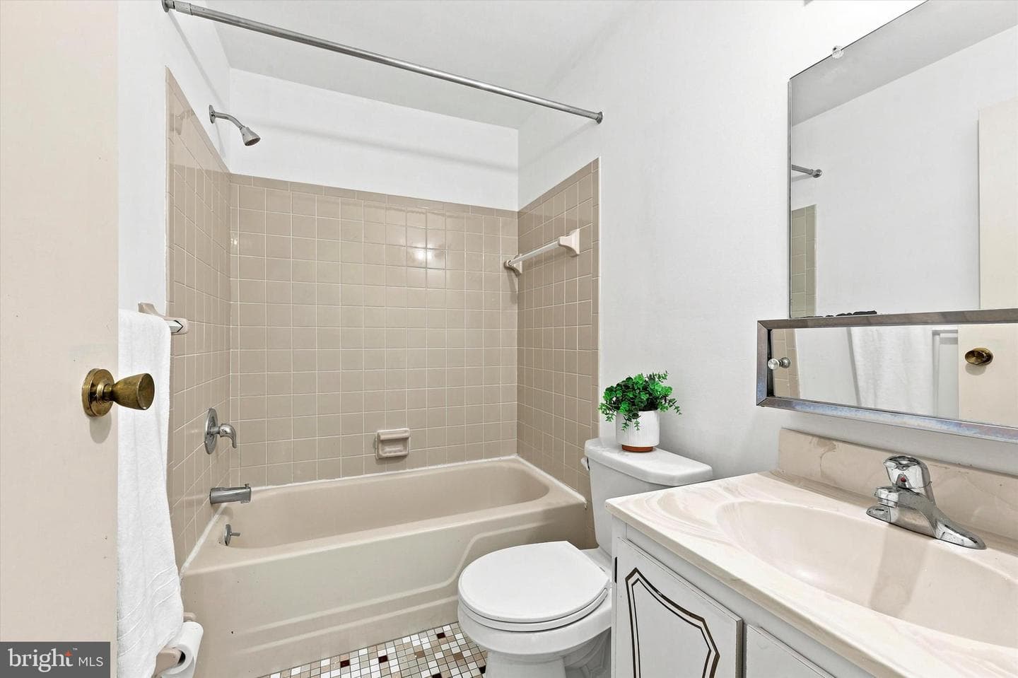 501 N Providence Road #412 photo 11