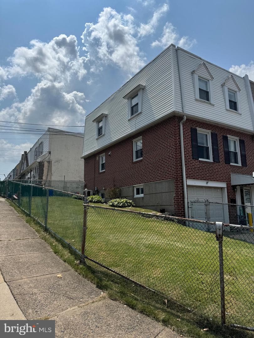 419 Arlington Avenue photo 2