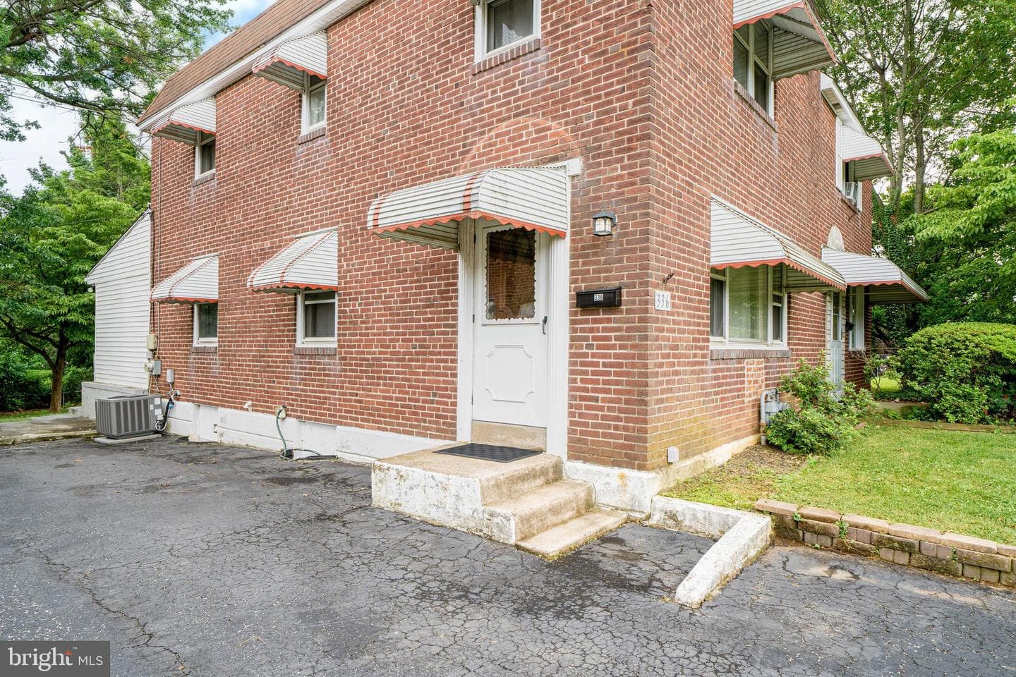 336 Holland Street photo 3