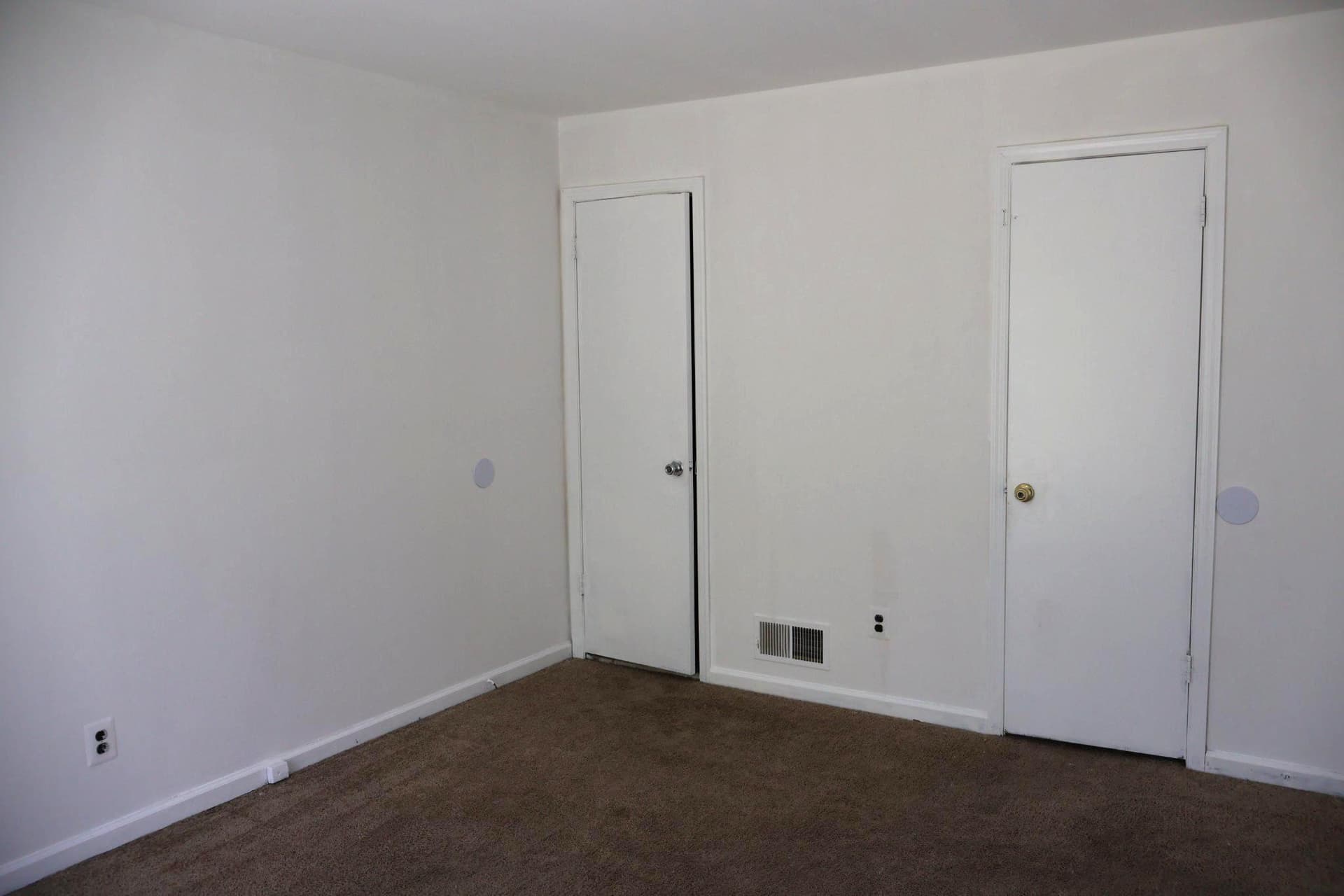 601 Country Lane photo 14