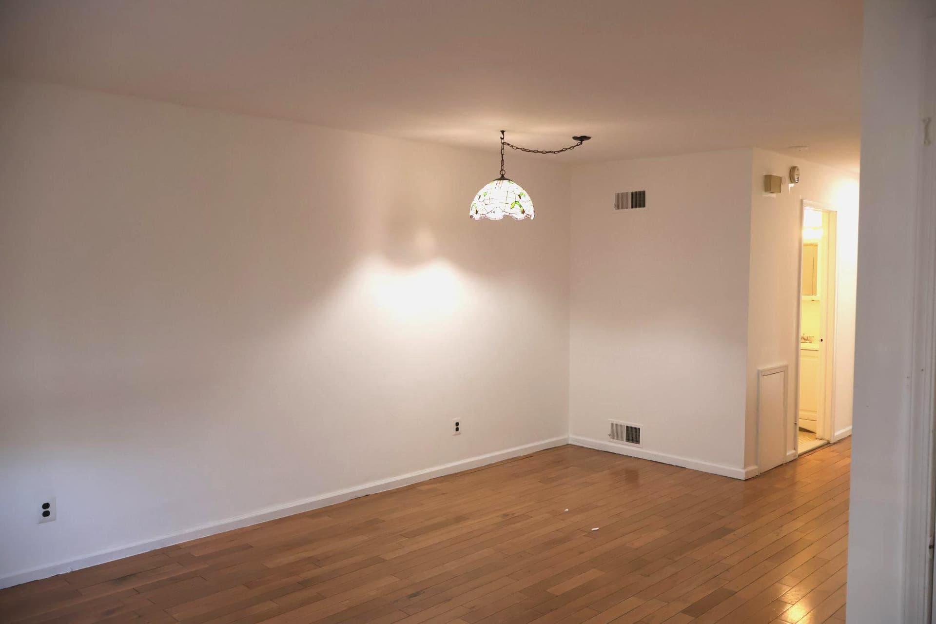 601 Country Lane photo 4