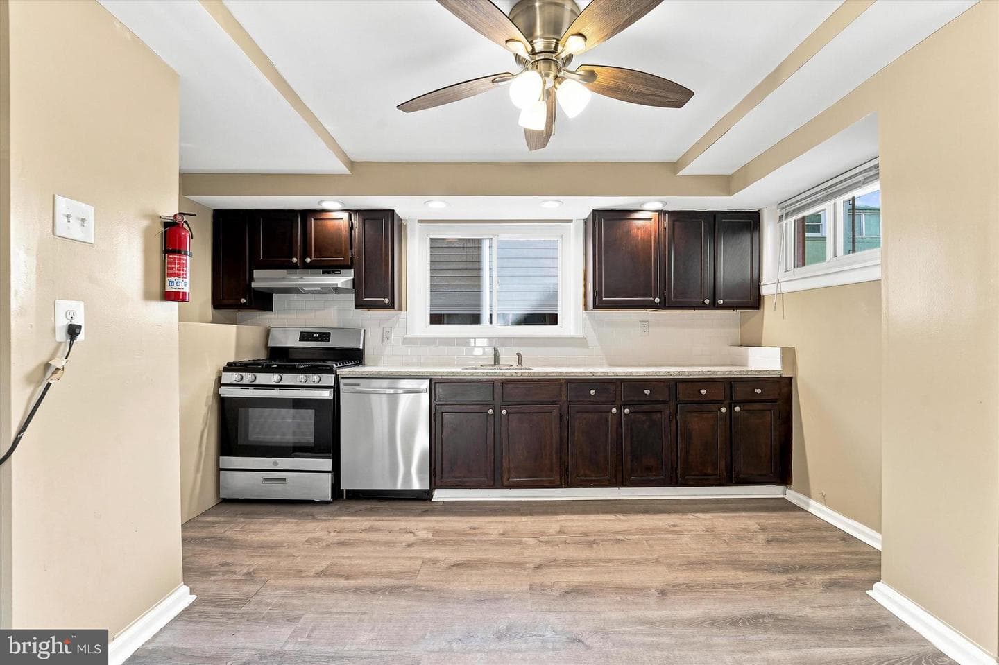 407 Hazel Avenue photo 9