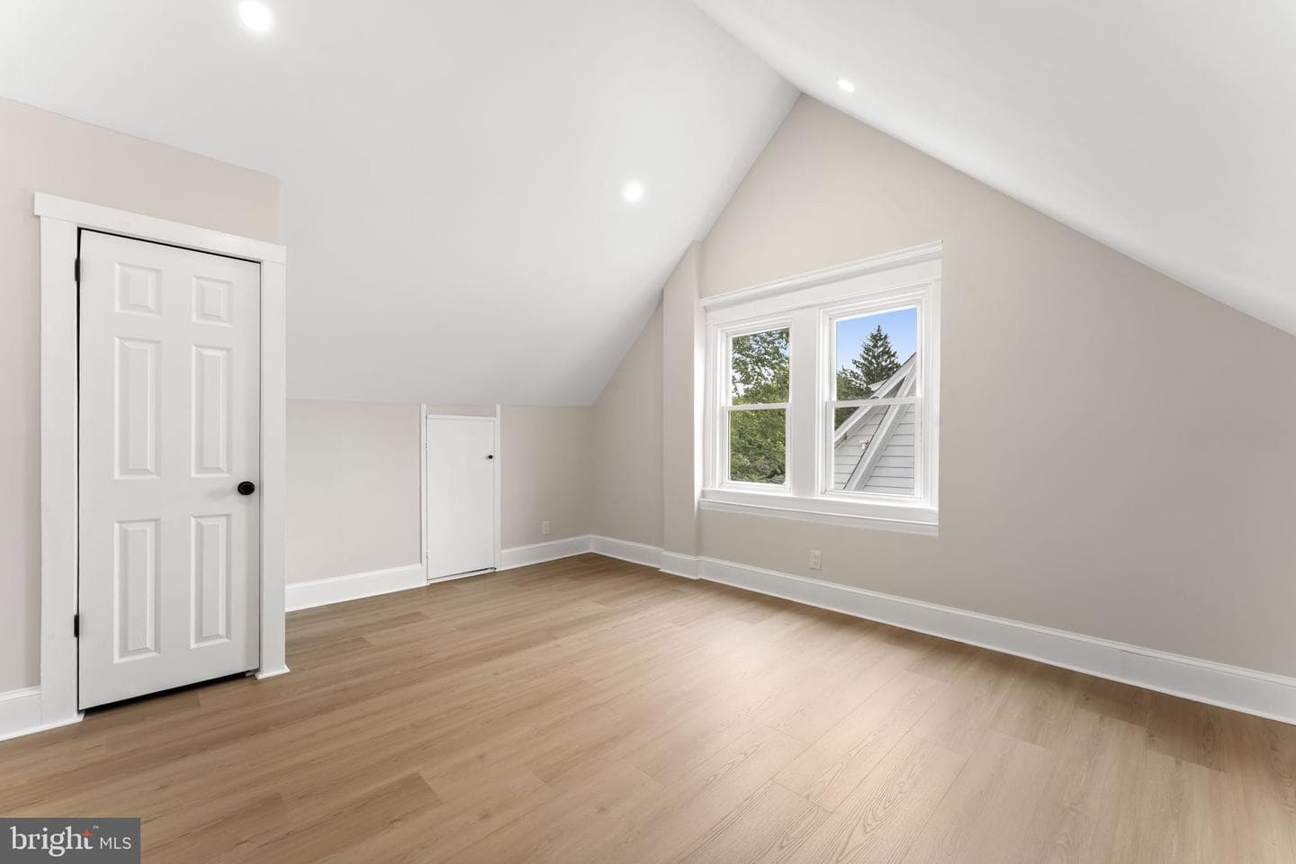 820 Wilde Avenue photo 30