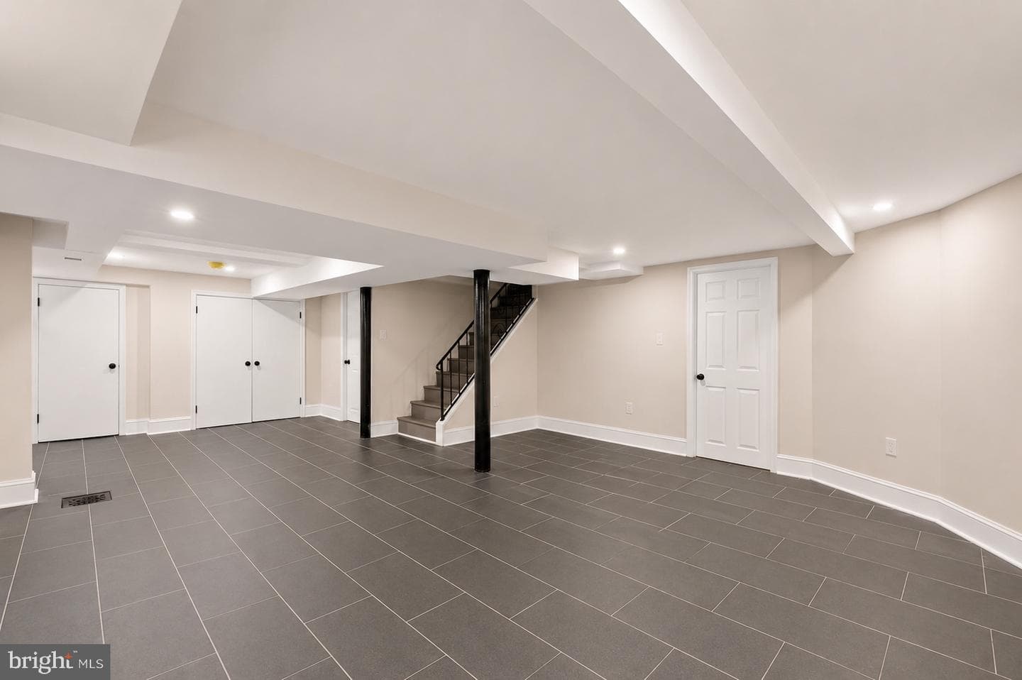 820 Wilde Avenue photo 34