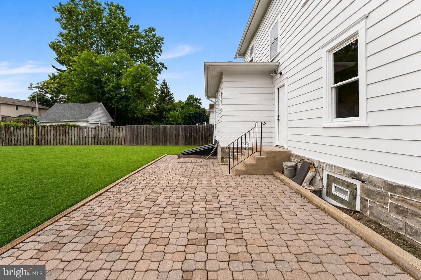 820 Wilde Avenue photo 38