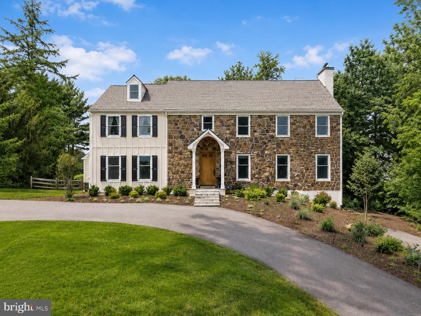 112 Hunt Valley Circle
