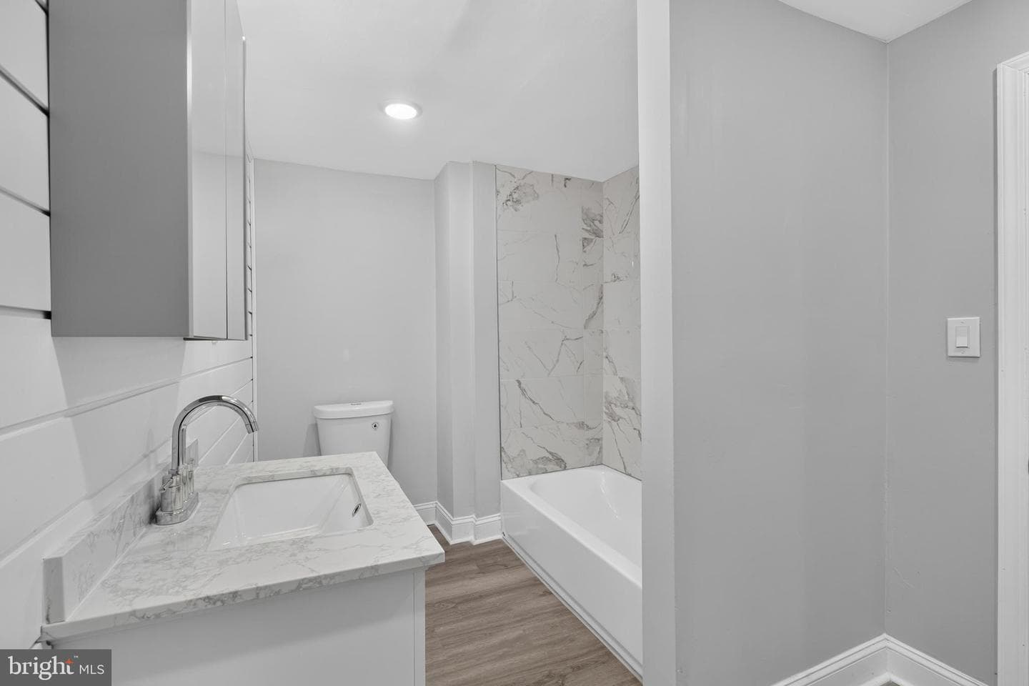 21 W 9th Street photo 18