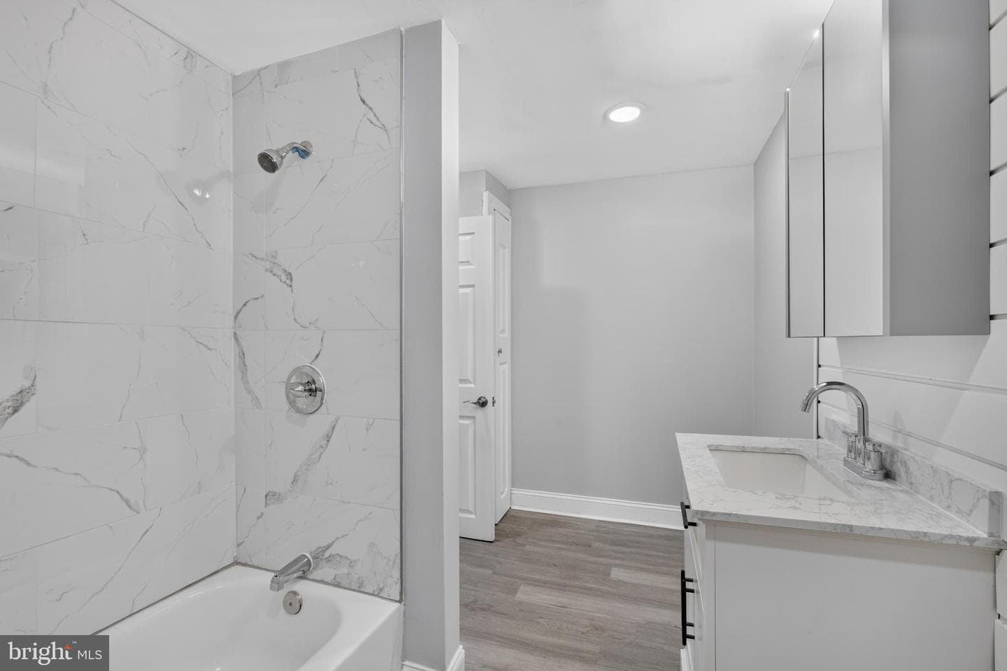 21 W 9th Street photo 19