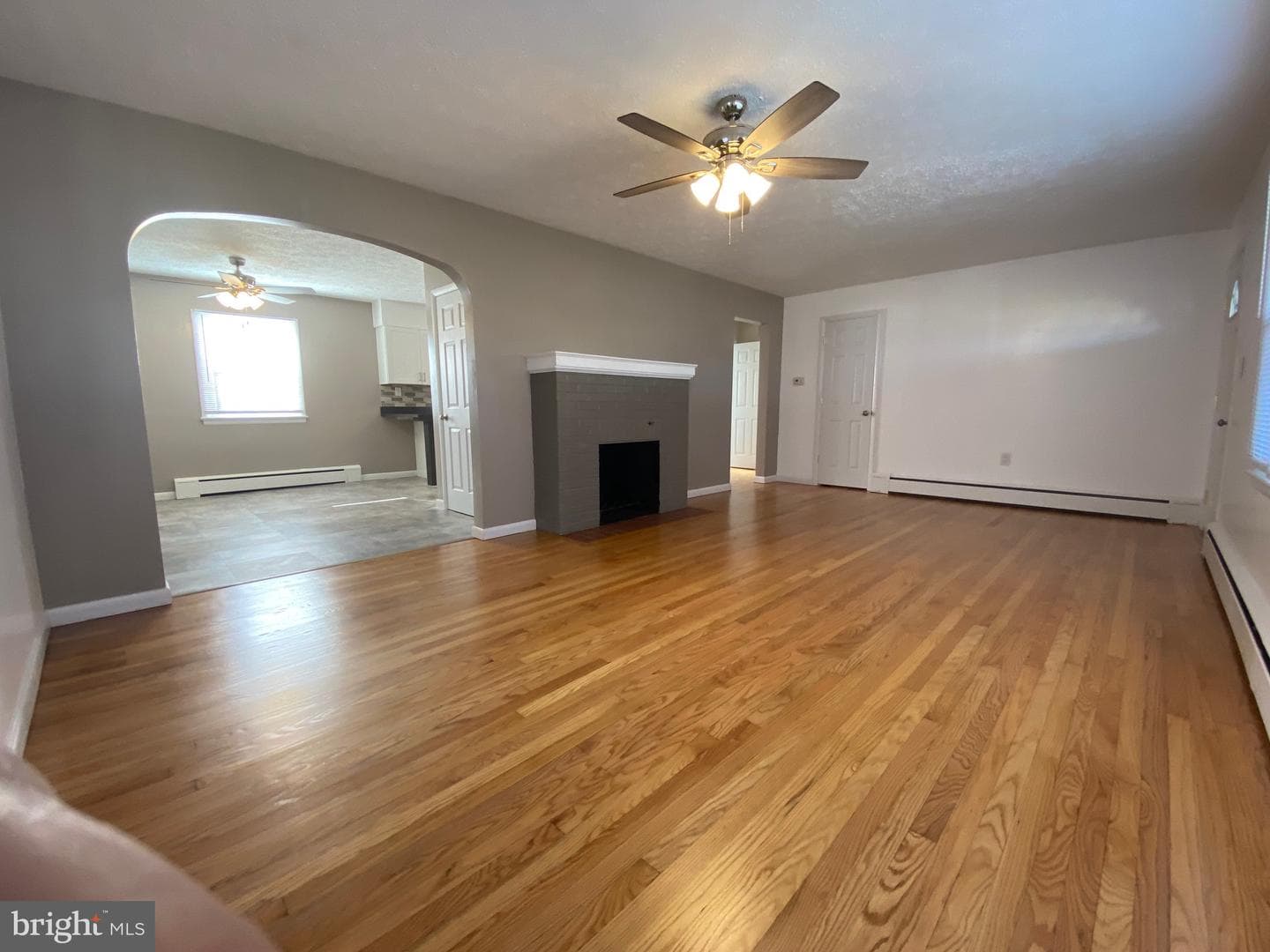2086 Lincoln Way East E photo 11
