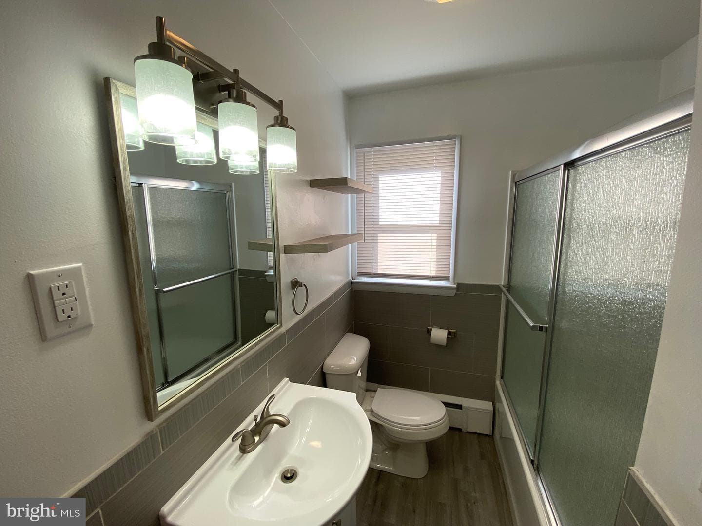 2086 Lincoln Way East E photo 22