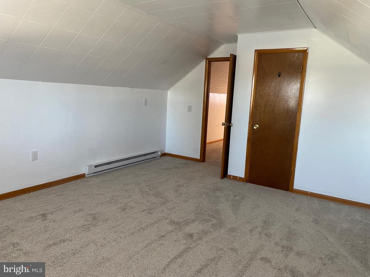 2086 Lincoln Way East E photo 27