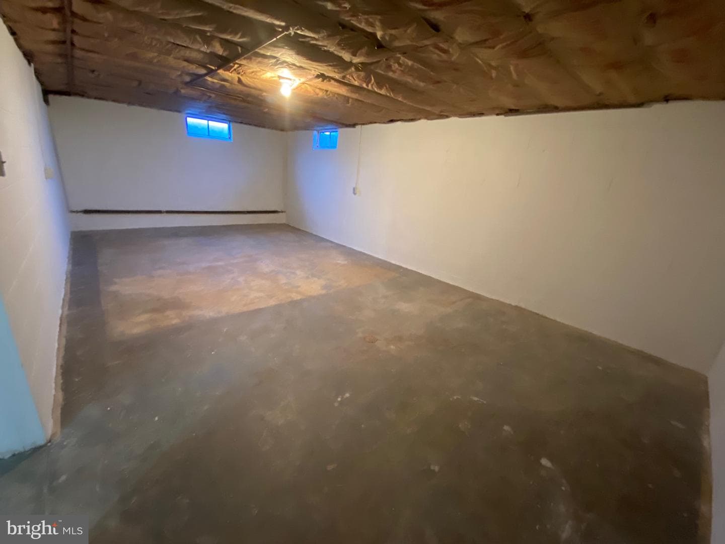 2086 Lincoln Way East E photo 32