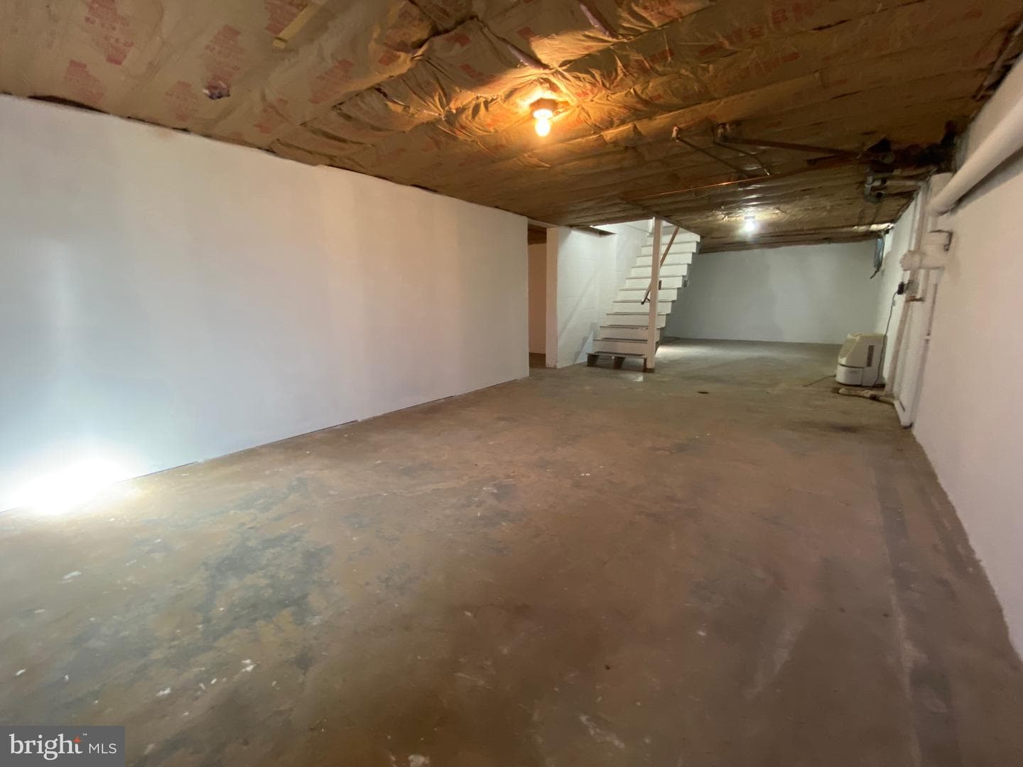 2086 Lincoln Way East E photo 33