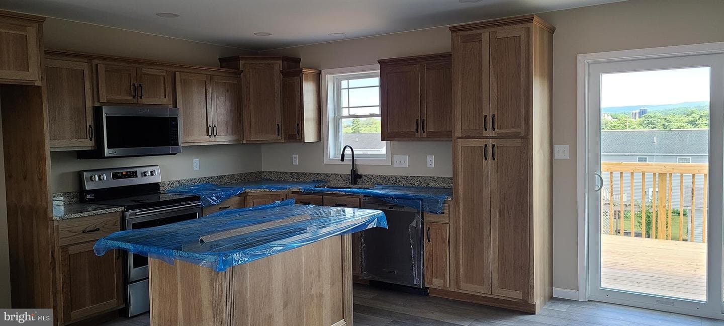 249 Grove Drive photo 3