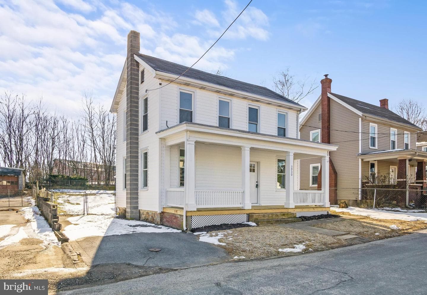 3930 Lincoln Street photo 2