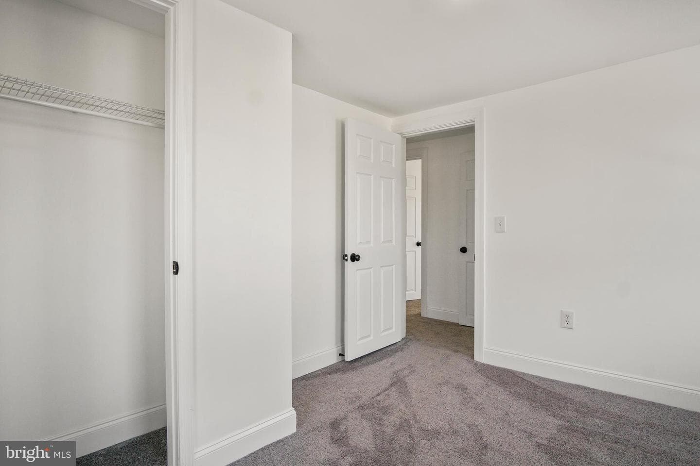 3930 Lincoln Street photo 31