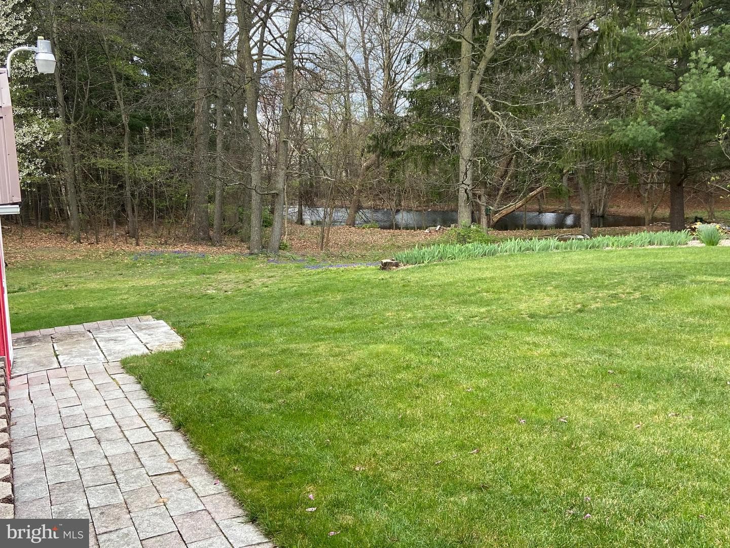215 University Drive photo 14