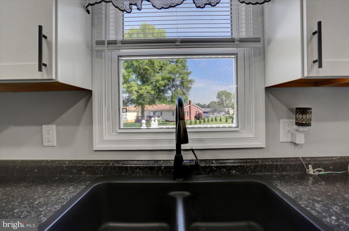 4631 Church Road photo 10