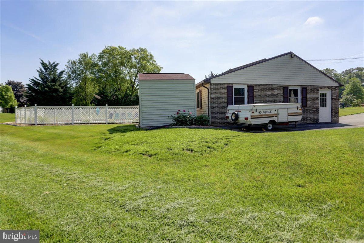 4631 Church Road photo 36