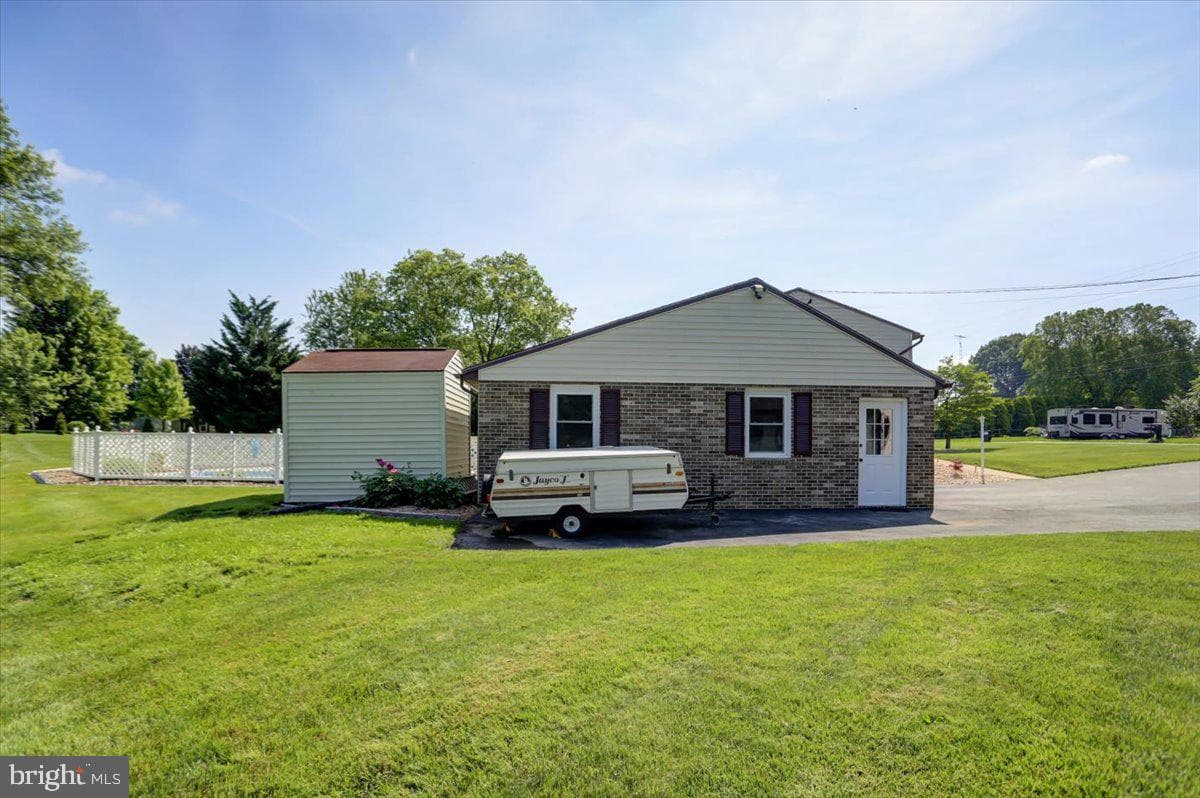 4631 Church Road photo 37
