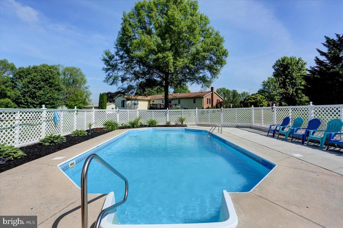 4631 Church Road photo 44