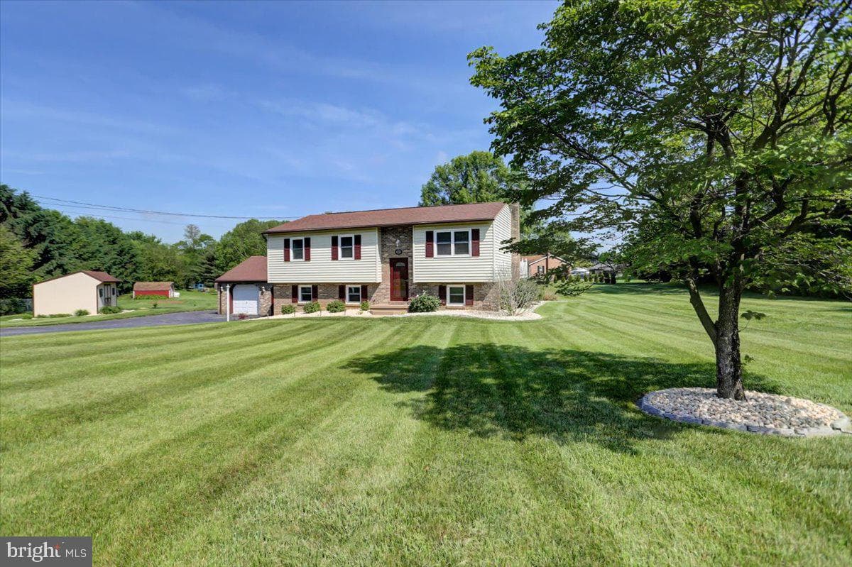 4631 Church Road photo 53