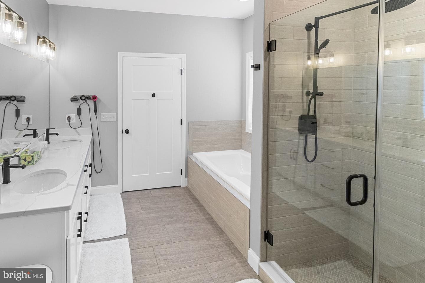 1072 Divinity Drive photo 23