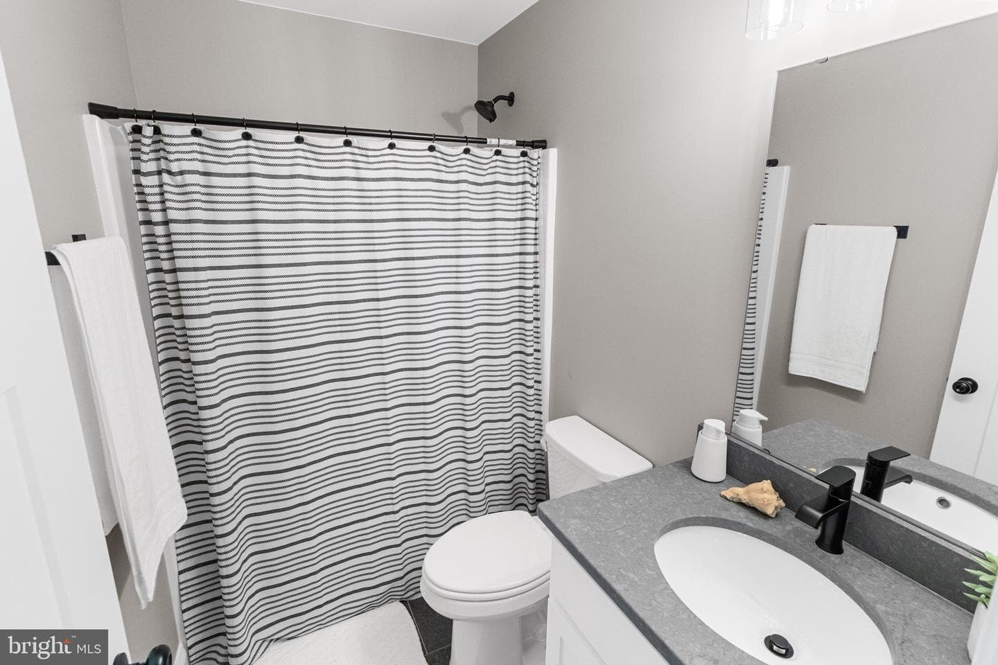 1072 Divinity Drive photo 29