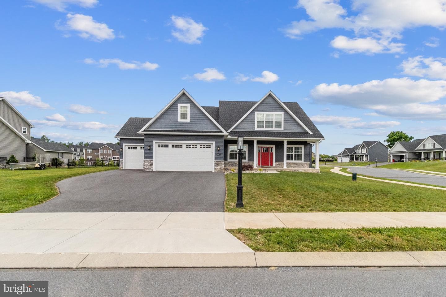 1072 Divinity Drive photo 4