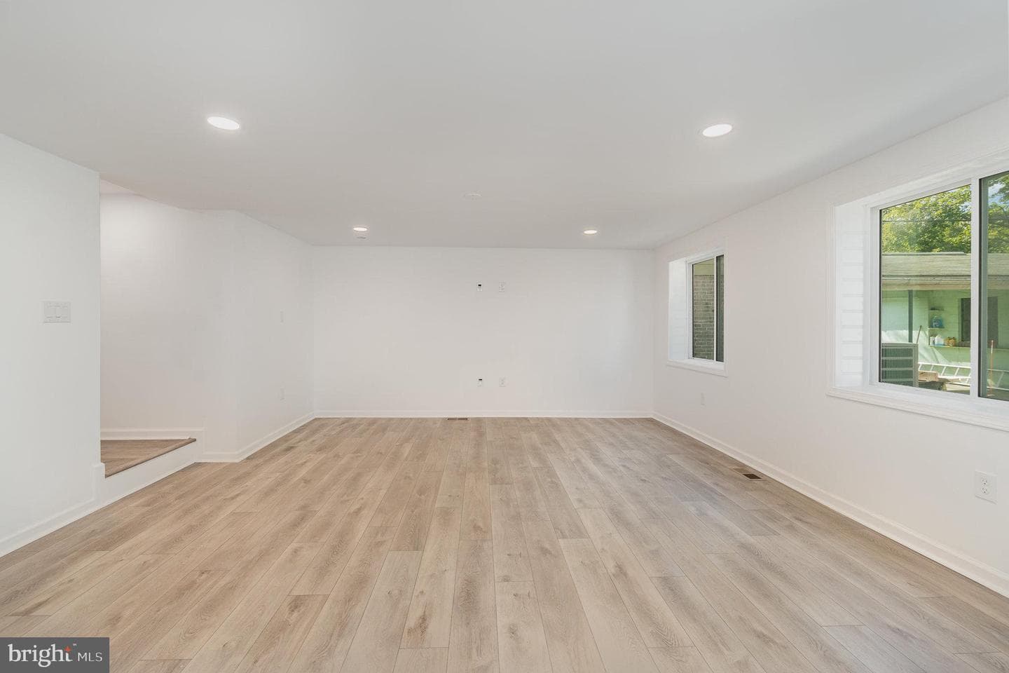 7185 Lincoln Way West photo 14