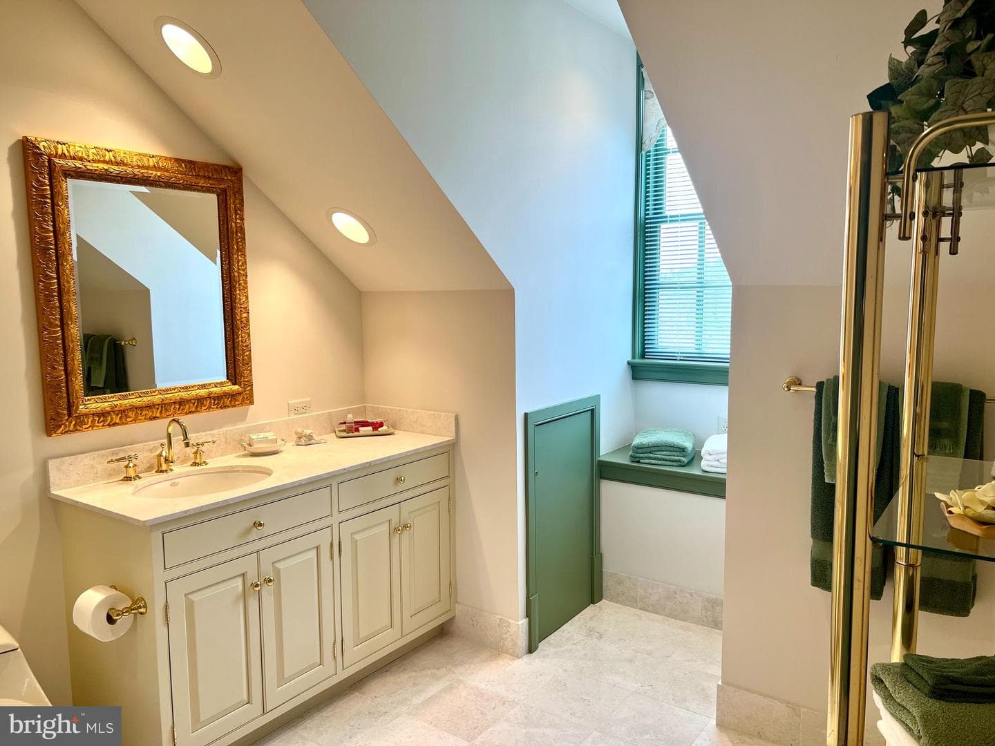 373 Craig Road photo 120