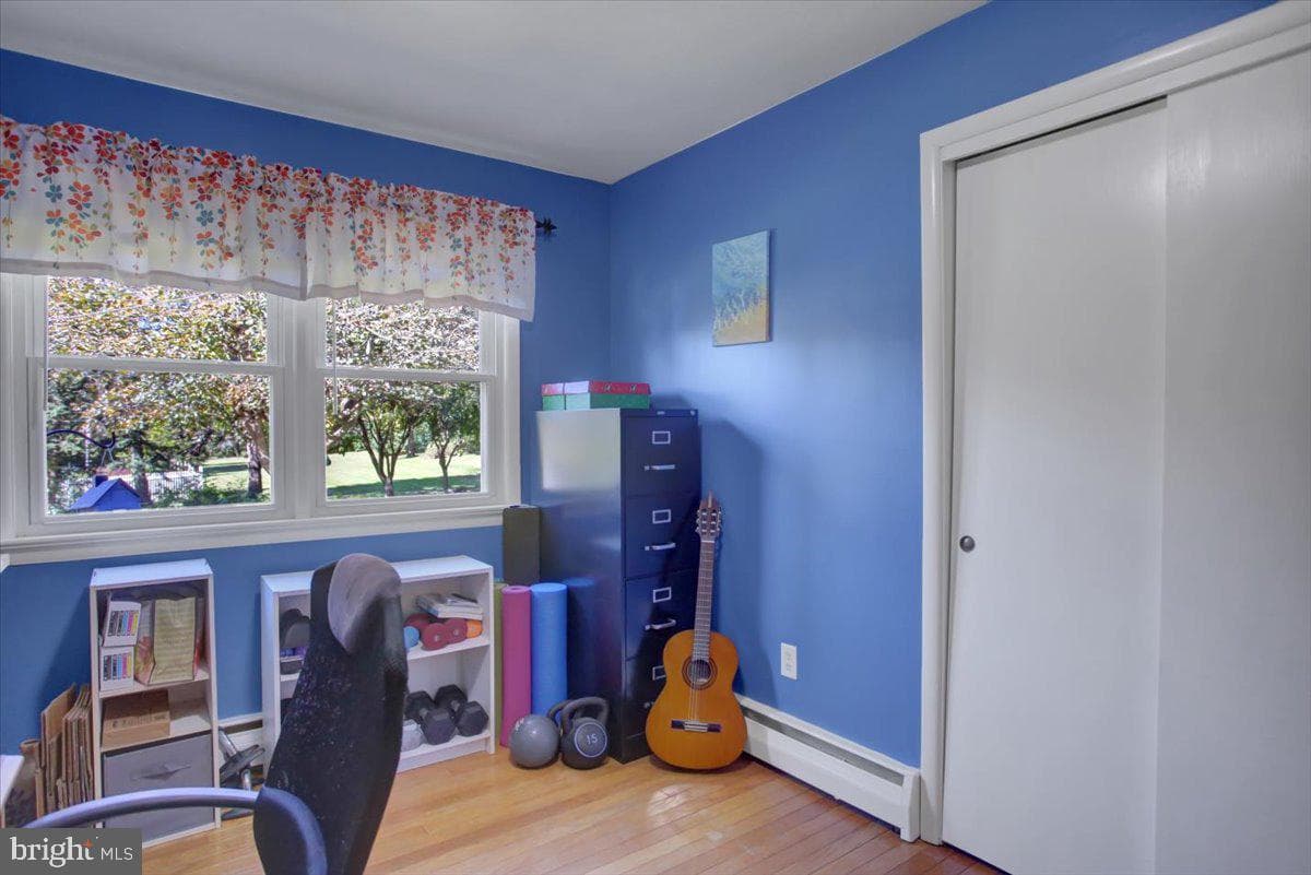 402 Lurgan Avenue photo 18