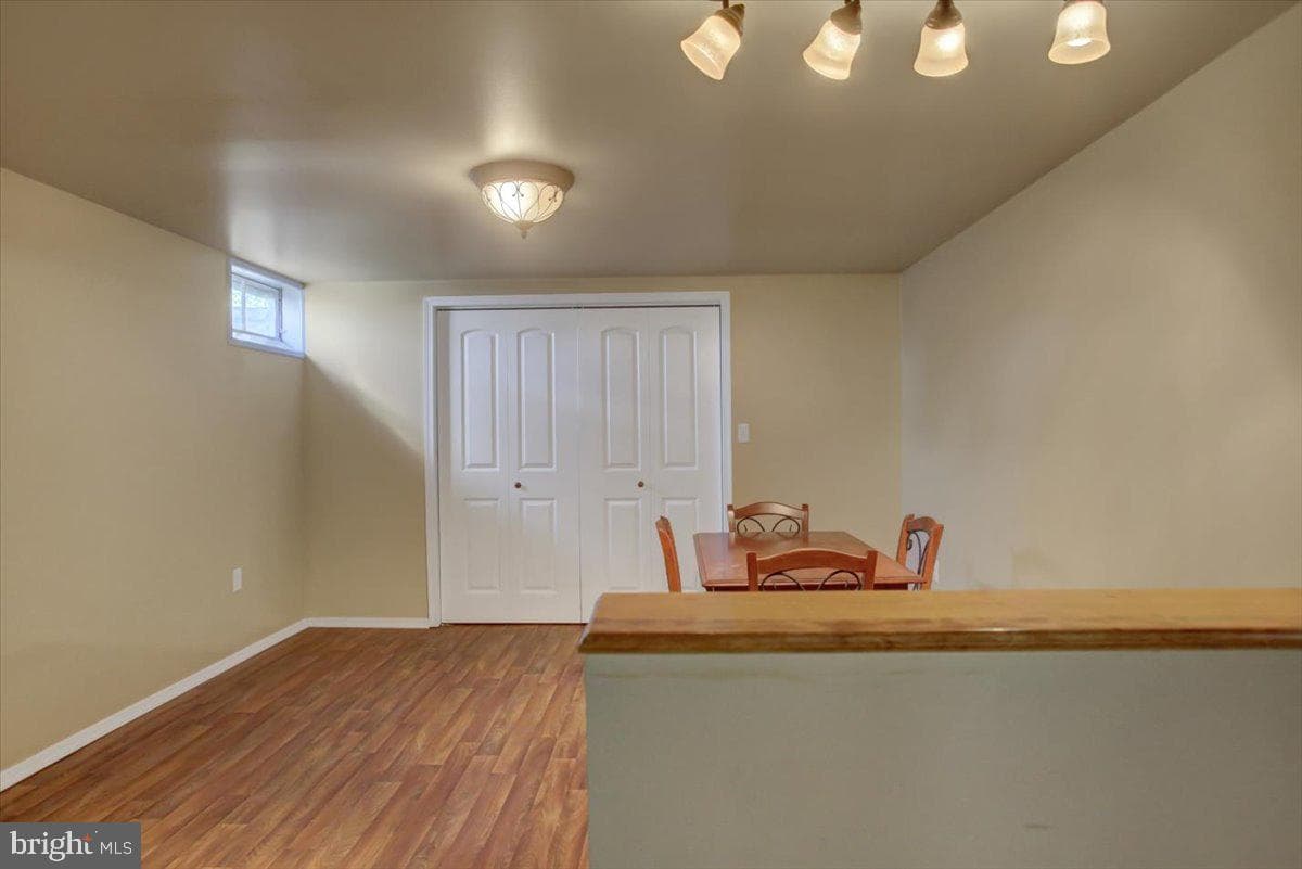 402 Lurgan Avenue photo 21
