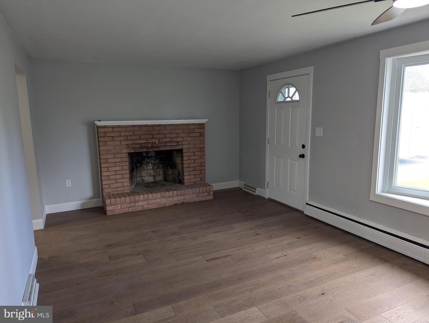 1586 Richard Avenue photo 10