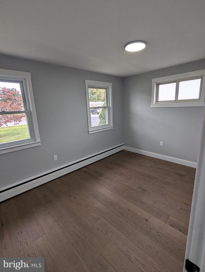 1586 Richard Avenue photo 19