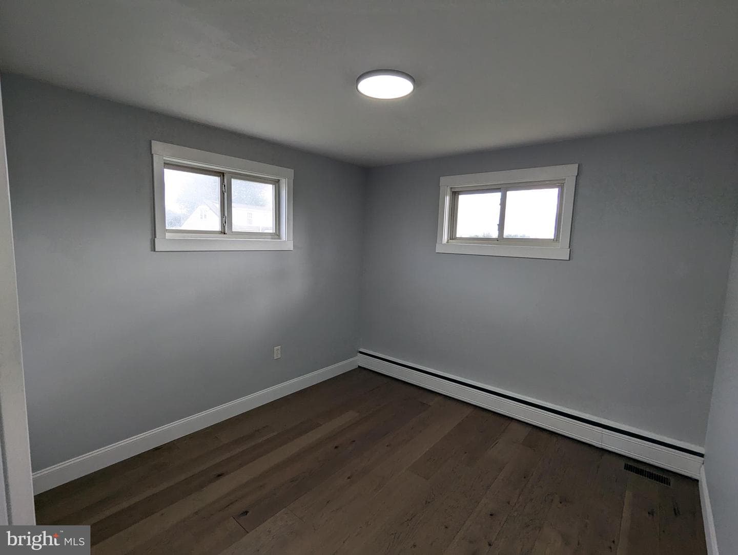 1586 Richard Avenue photo 21