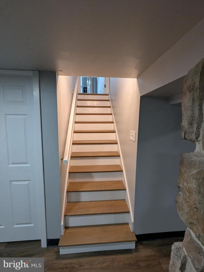 1586 Richard Avenue photo 23
